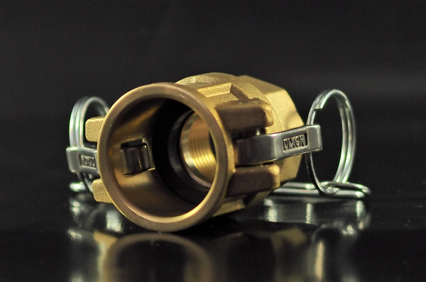 Розетка резьбовая из латуни носико-рычажного соединения КАМЛОК/CAMLOCK тип D